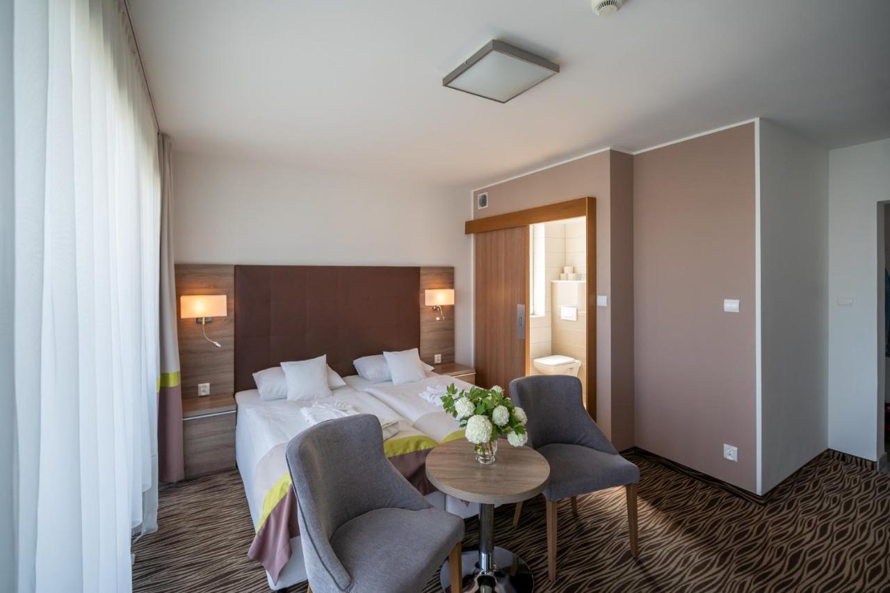 Perla Baltyku Hotel Swinoujscie Bagian luar foto